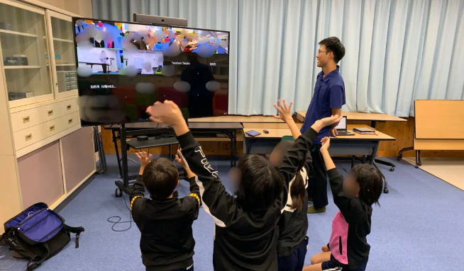 STEAM教育「校章をつくろう」